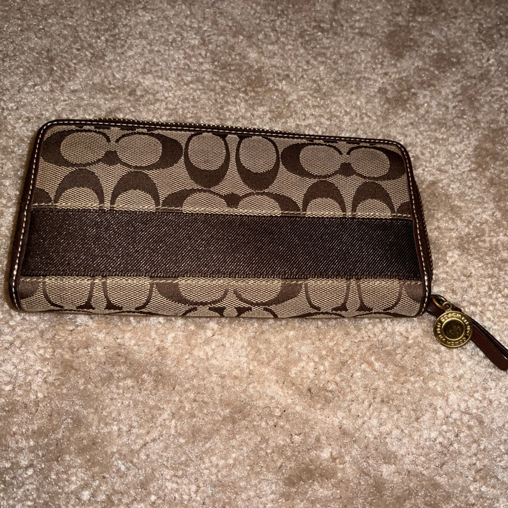 Authentic Legacy signature coach wallet